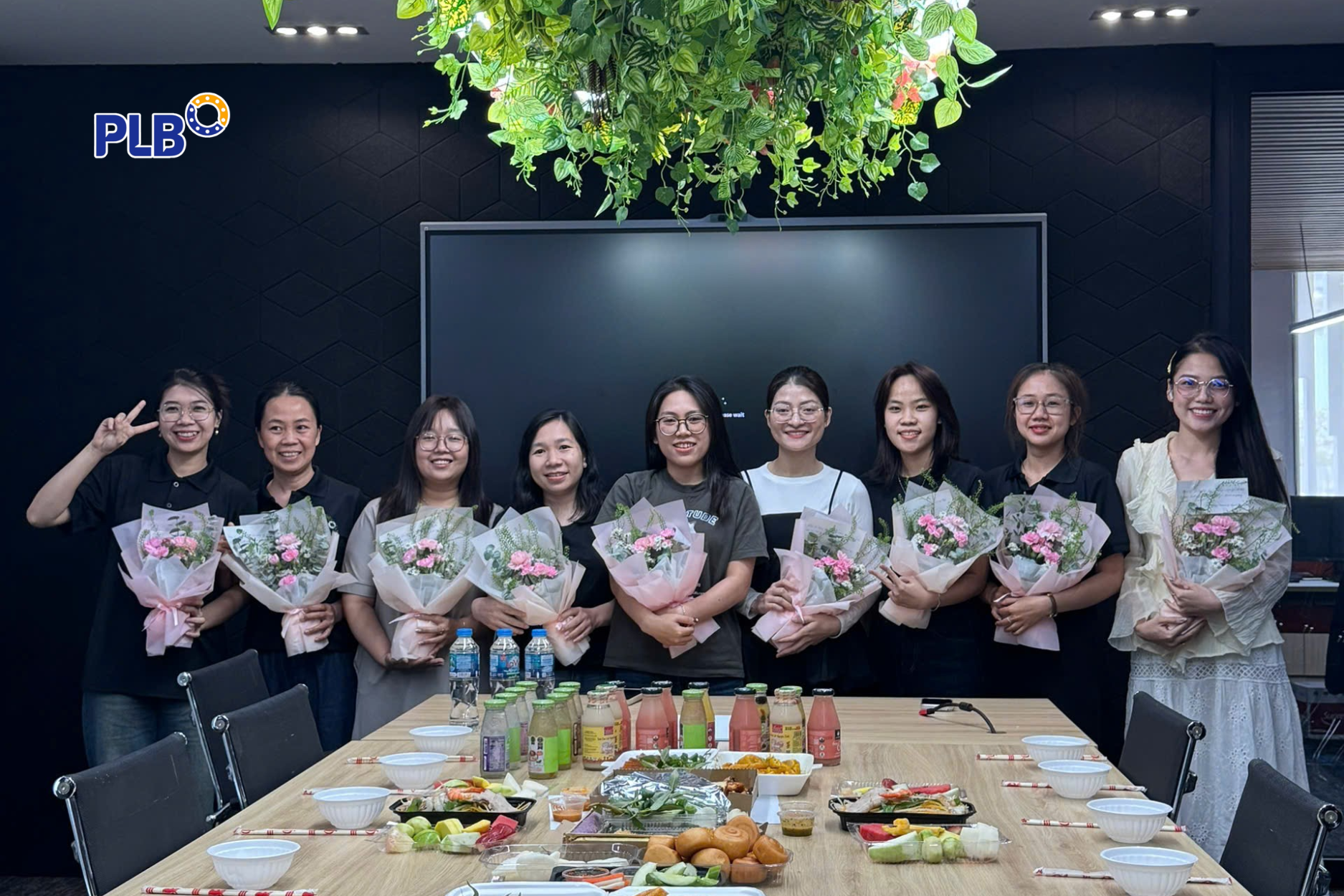 Chúc Mừng Ngày Quốc Tế Phụ Nữ 8/3 Tại PLB Việt Nam 1 PLB Việt Nam chúc mừng ngày Quốc tế Phụ nữ 8/3