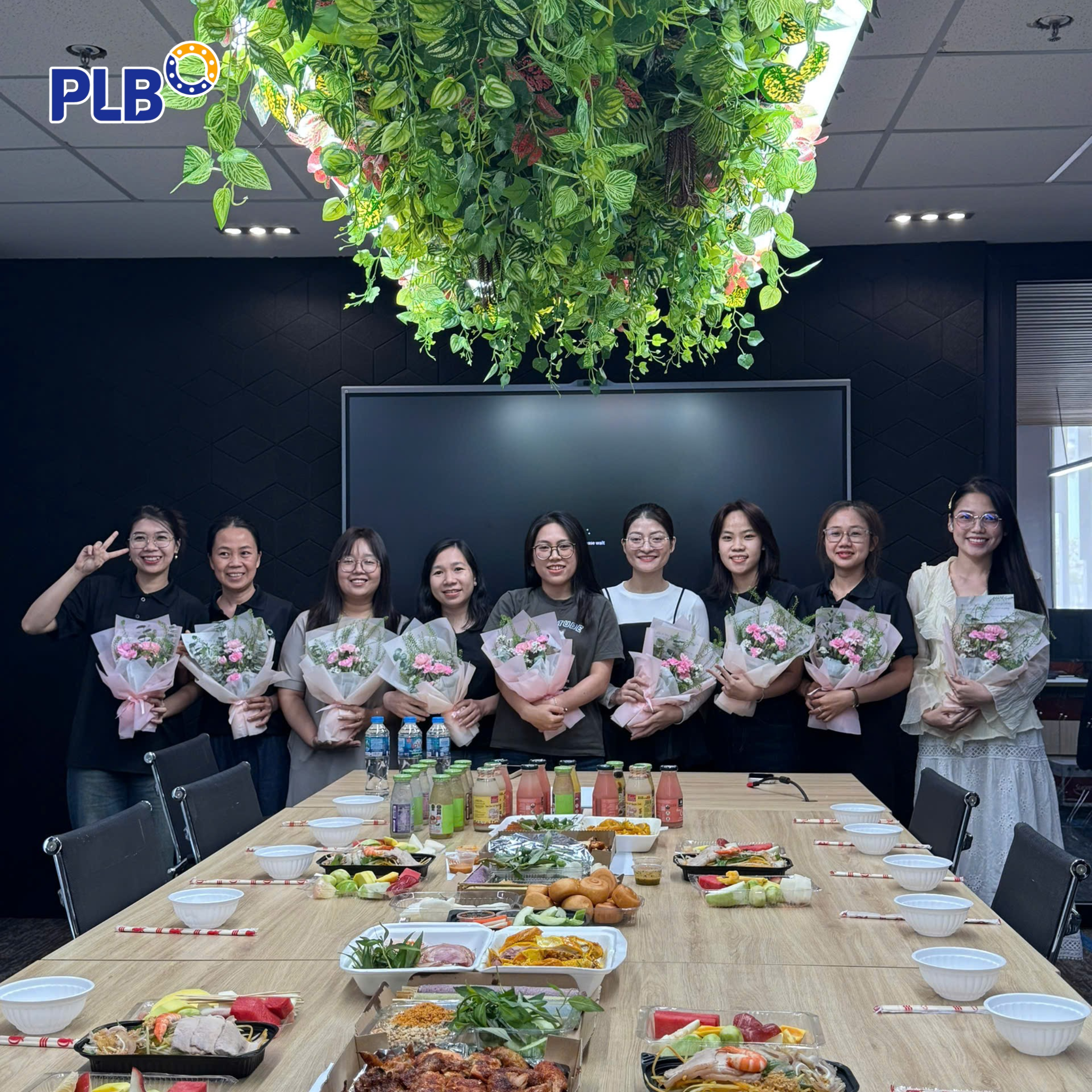 Chúc Mừng Ngày Quốc Tế Phụ Nữ 8/3 Tại PLB Việt Nam 4 Website vuong 800x800 4